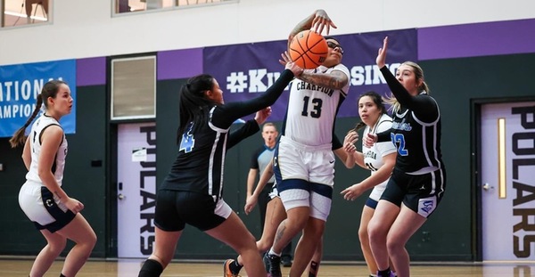Women's Basketball loses to reigning National Champions